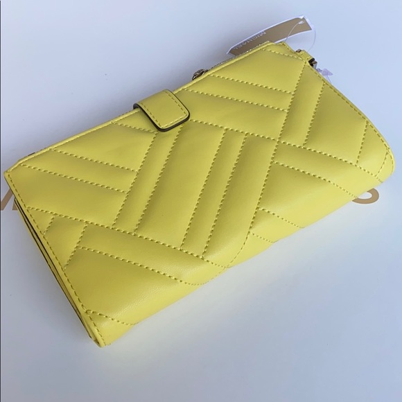 Michael Kors Peyton Sunshine LG Double Zip Wristle - Picture 2 of 6